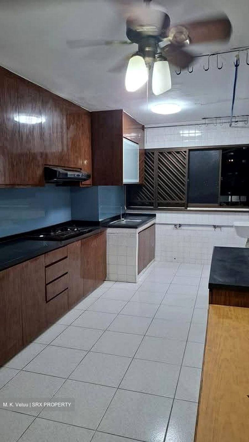 Blk 261 Jurong East Street 24 (Jurong East), HDB 3 Rooms #583992481